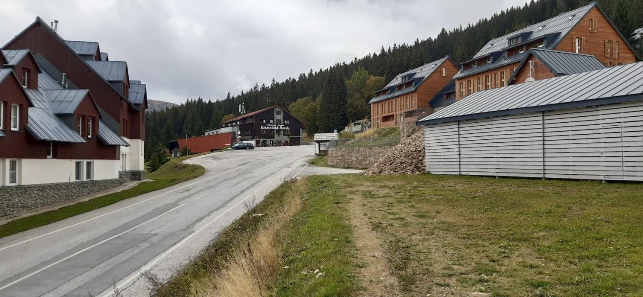 Apartman M5 Horní Mísečky Esterno foto